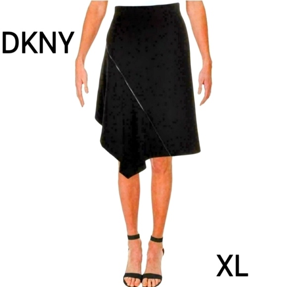 Donna Karan Dresses & Skirts - DKNY Assymetrical Skirt With Diagonal Zipper Accent